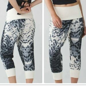 Like New Lululemon Dance to Yoga Pants